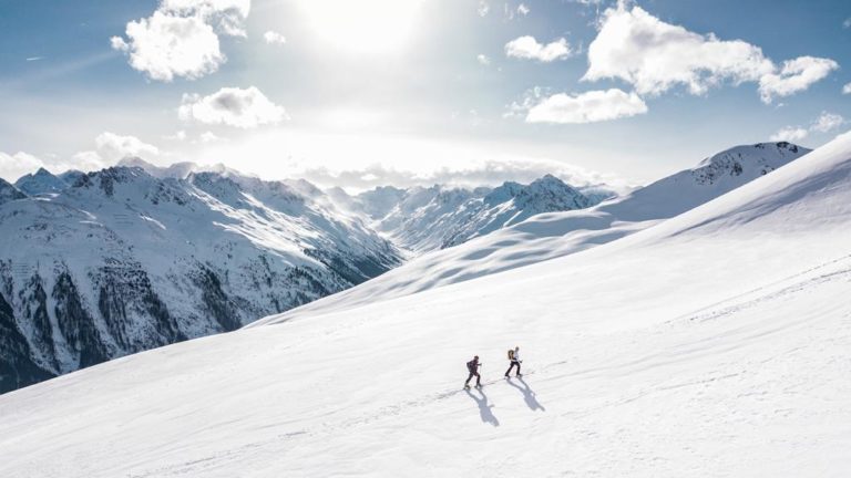 Alpine Abenteuer: Skifahren auf den Schweizer Pisten